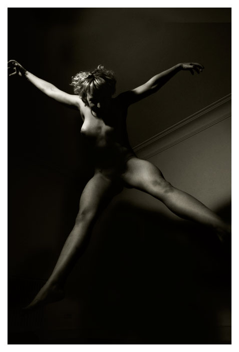 nude woman moving